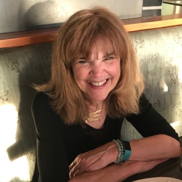 Meet your Posher, Audrey - Picture 1 of 2